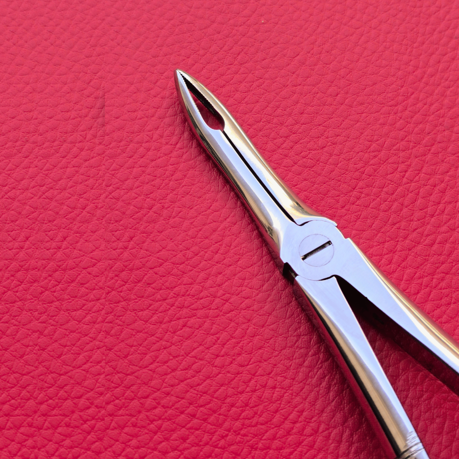 Narrow Jaw Extraction Forceps 7.5"